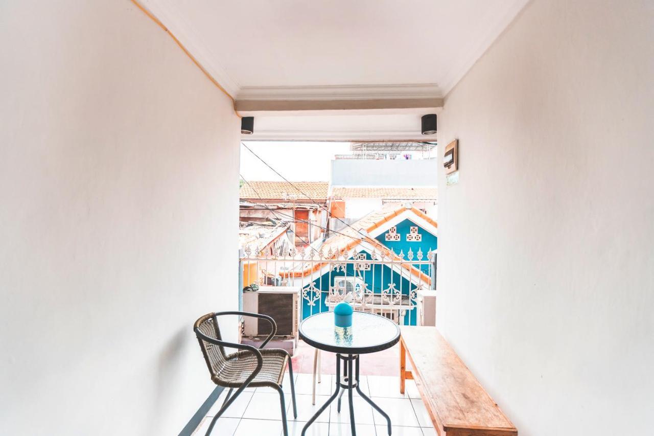 Spot On 2033 Kayumanis Homestay Syariah Jakarta Exterior foto